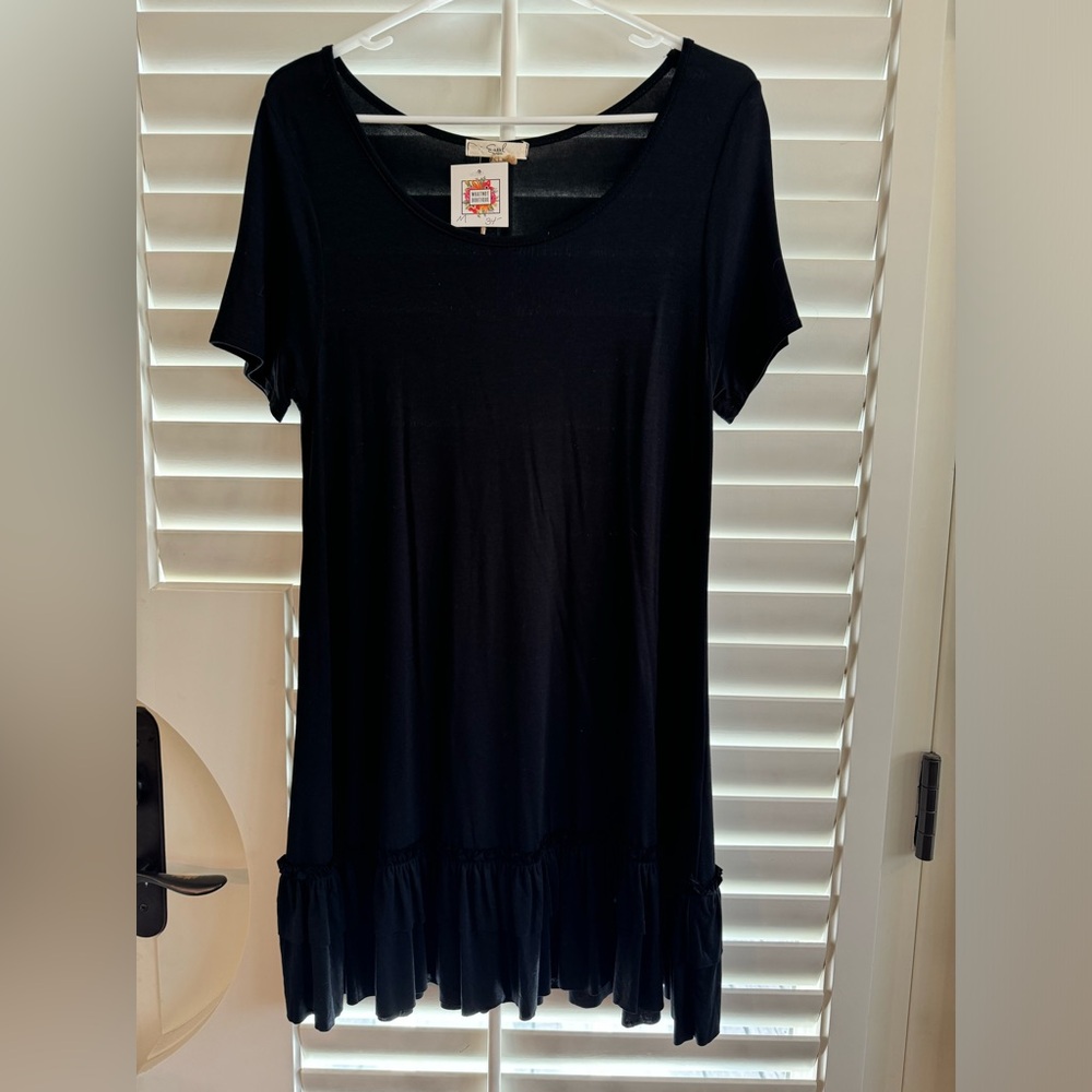 Easel black ruffled tunic, Medium